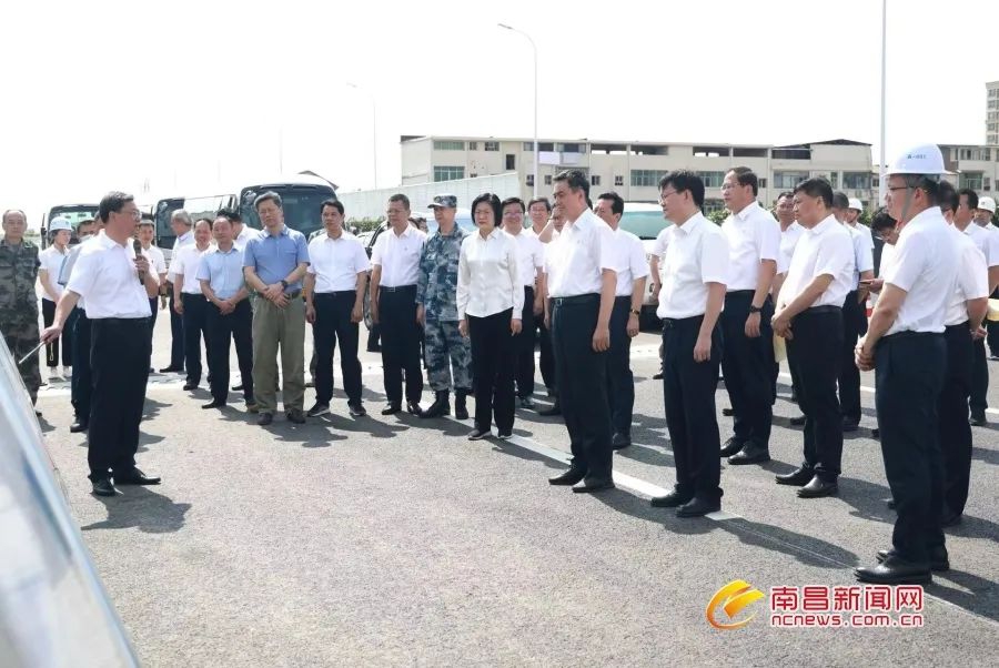 李紅軍萬廣明率市四套班子領導前往南外環(huán)高速察看